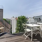 Mooeve Flatboxi * Berlin