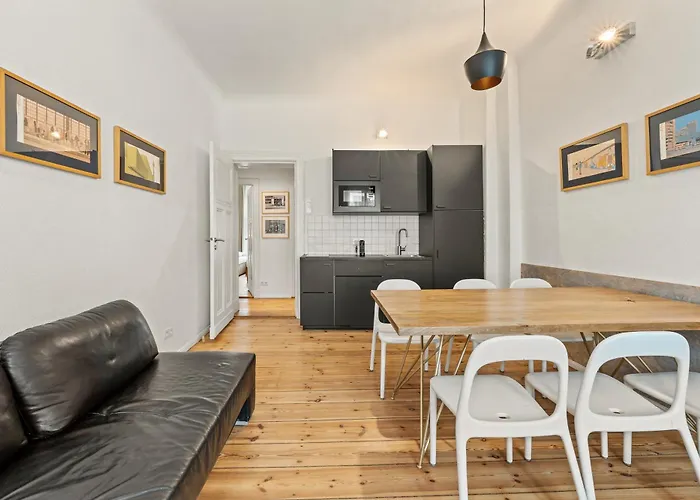 Mooeve Flatboxi * Berlin