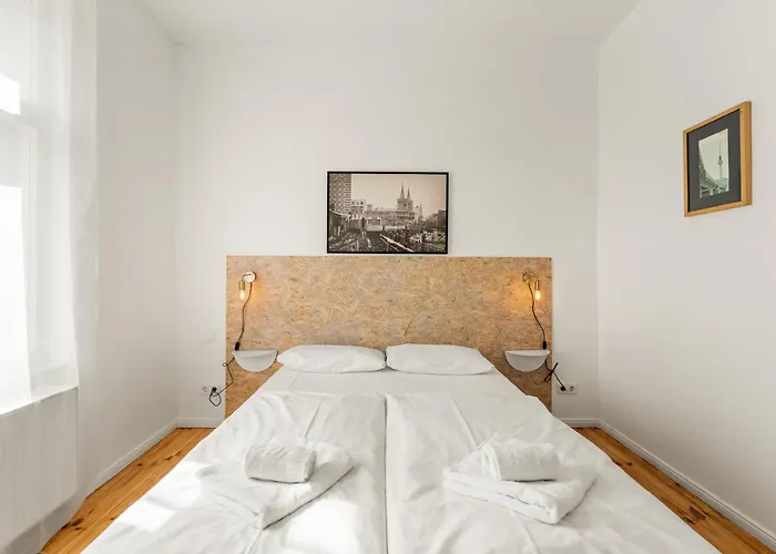 Mooeve Flatboxi * Berlin